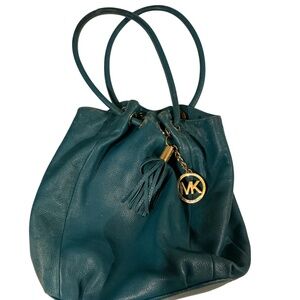Vintage Michael Kors Turquoise Pebbled Leather Round Shoulder Bag Tassel AV1107